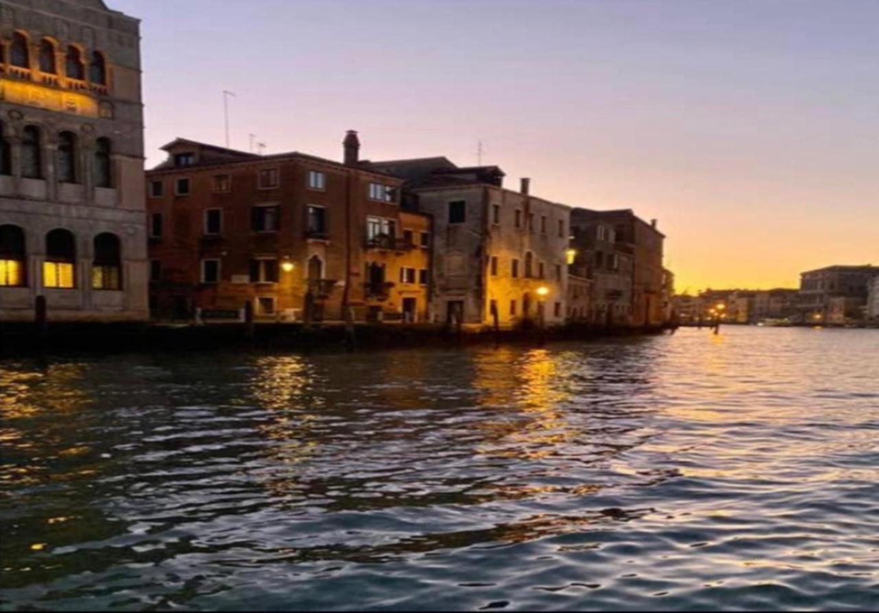 Blue George Apartment Venedig Exteriör bild